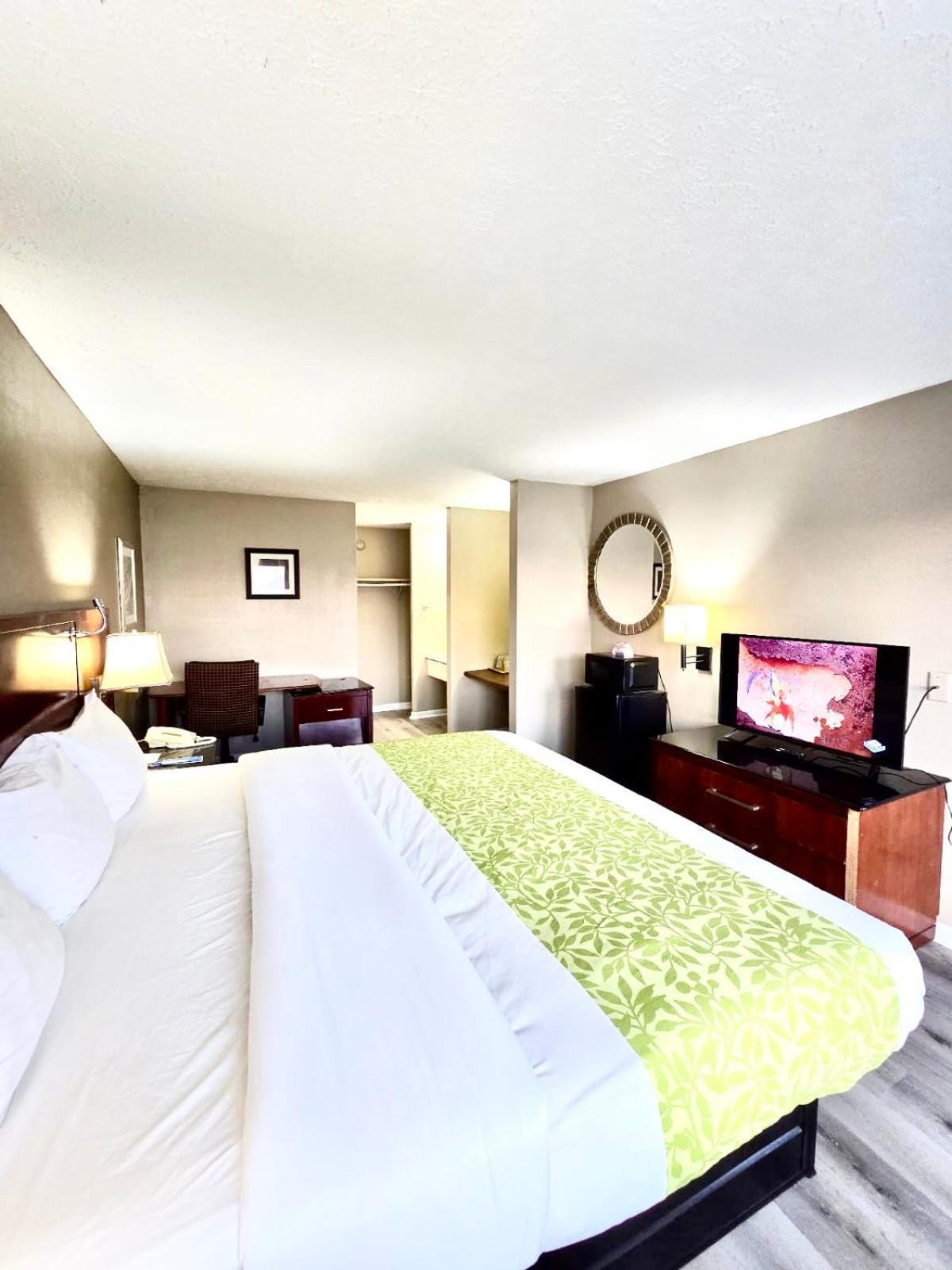 Rodeway Inn Джаксън Екстериор снимка